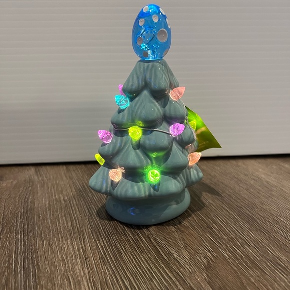 Retro Light-up Ceramic Easter Egg Trees- Blue- NWT - Picture 2 of 4